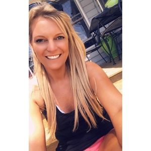 Meet your Posher, Levi